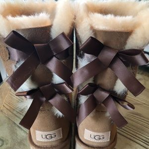 New without tag Bailey Bow II Uggs
